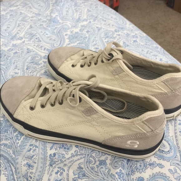 Skechers shoes News relaxed fit memory foam ! - Picture 4 of 8